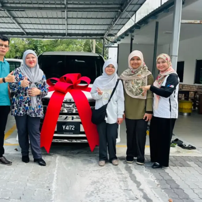 Penyerahan kereta pelanggan EFX Luxury Motors 4