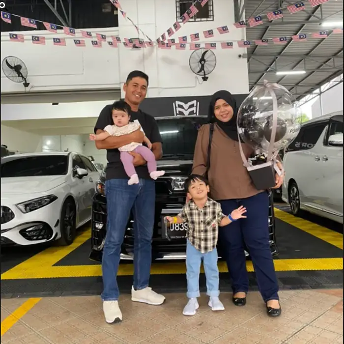 Penyerahan kereta pelanggan EFX Luxury Motors 7